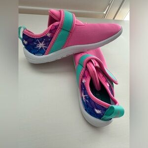 Speedo Pink and Teal Kids Slip-On water shoes size 11/12